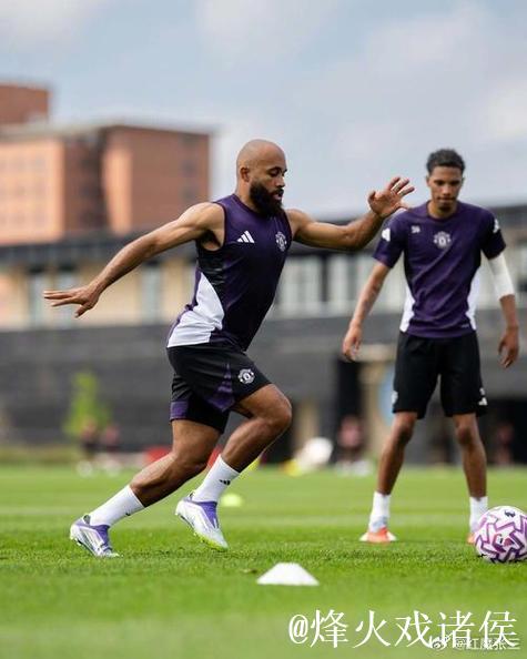 姆伯莫与阿马德可战伯恩茅斯,马兹拉维出场成疑 姆伯莫与阿马德可战伯恩茅斯,马兹拉维出场成疑